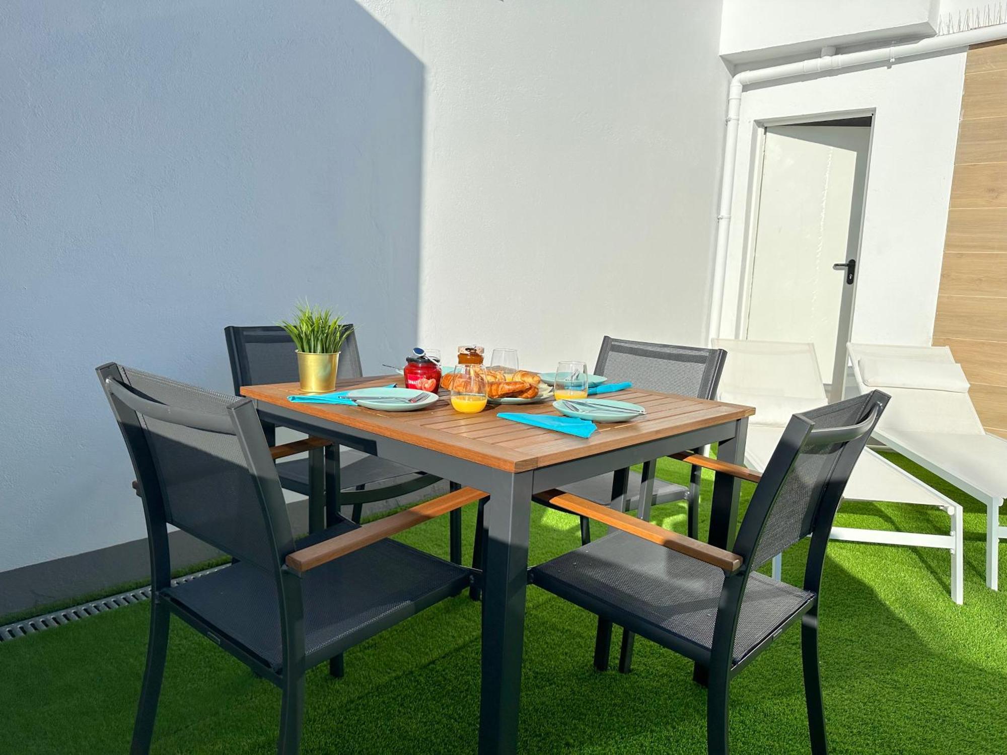 Suites Verano Azul Castillo del Romeral المظهر الخارجي الصورة